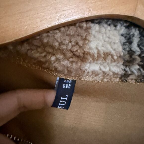 3/$25 zaful sweater Cropped Medium S brown black neutrals 21" bust A4 - Picture 8 of 10